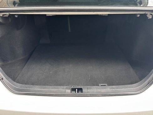 Used 2018 Toyota Camry SE FWD image 23