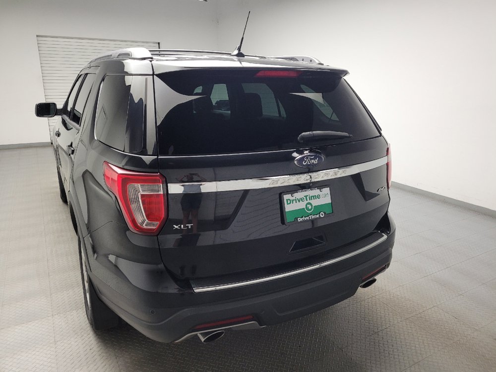 Used 2018 Ford Explorer XLT w/ Equipment Group 202A AWD/4WD image 6