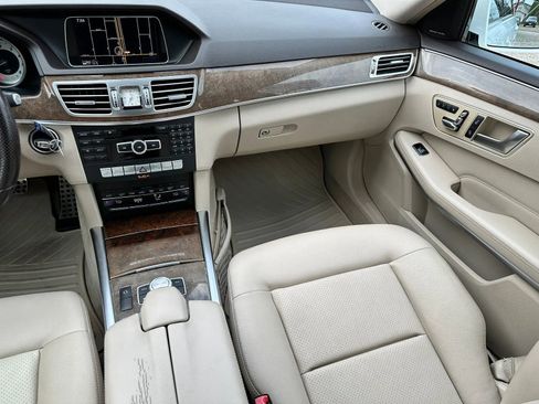 Used 2014 Mercedes-Benz E 350 4MATIC Sedan image 13