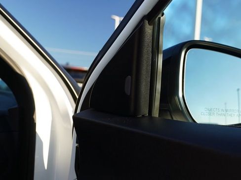 Used 2024 Nissan Kicks SR w/ SR Premium Package image 24