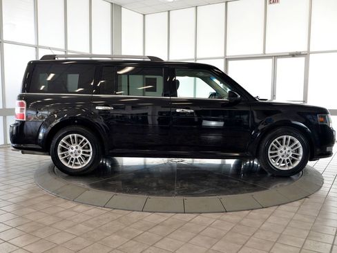 Used 2019 Ford Flex SEL w/ Equipment Group 202A AWD/4WD image 9