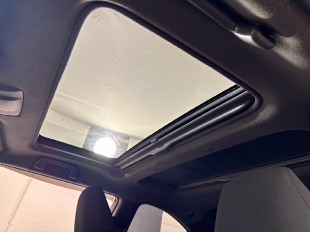 Used 2015 Scion tC FWD image 33
