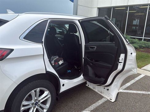 Used 2019 Ford Edge SEL w/ Equipment Group 201A AWD/4WD image 17