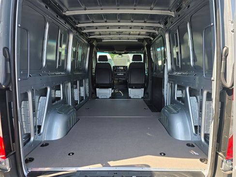 New 2025 Mercedes-Benz Sprinter 2500 image 6
