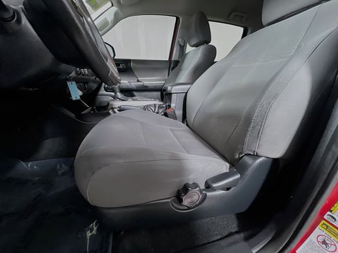 Used 2017 Toyota Tacoma SR5 w/ Tow Package image 15