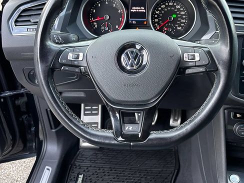Used 2021 Volkswagen Tiguan SE R-Line FWD image 8