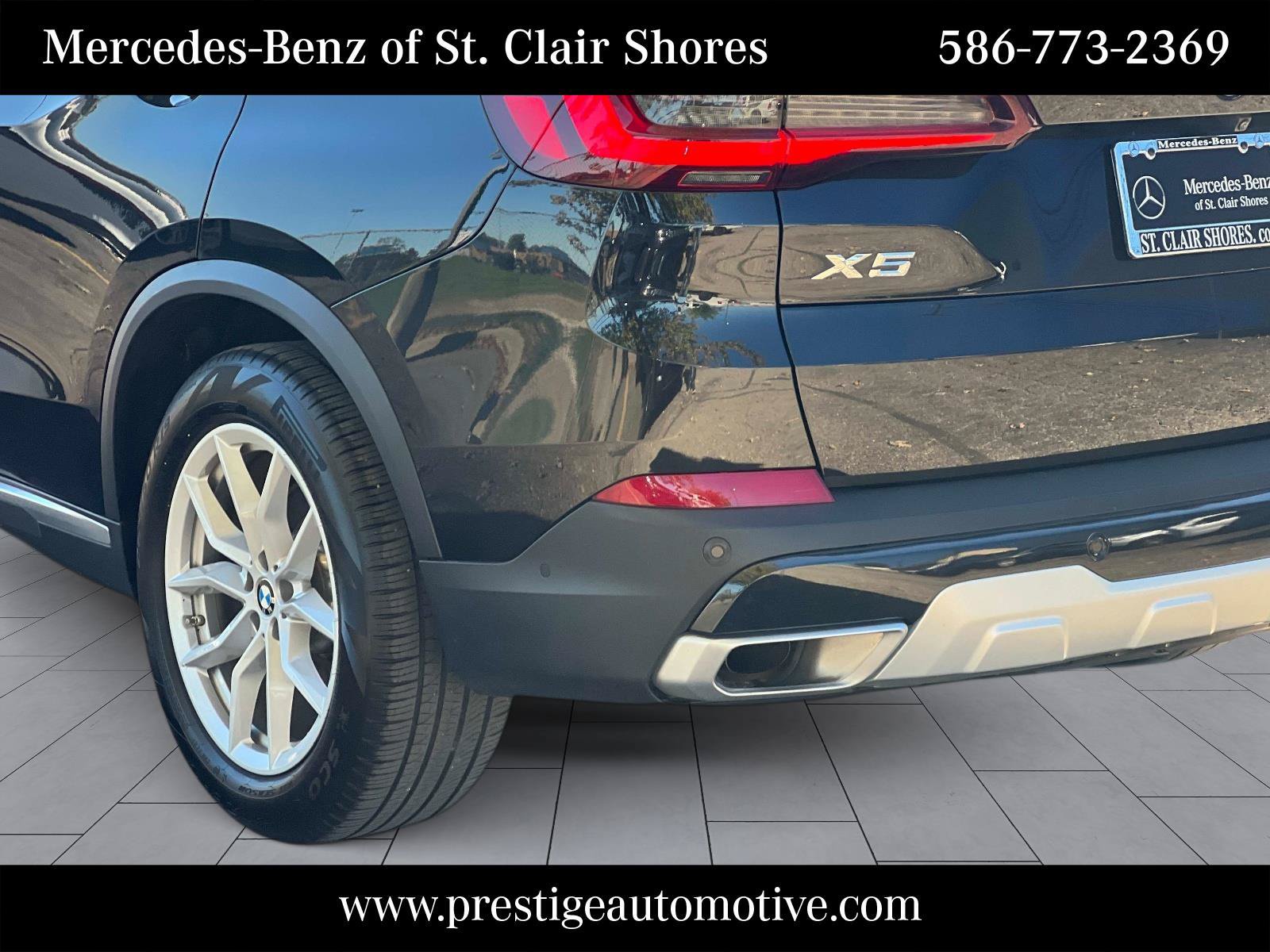 Used 2023 BMW X5 xDrive40i w/ Premium Package AWD/4WD image 4