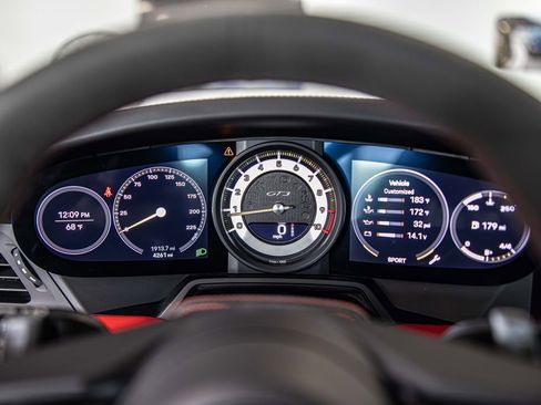 Used 2022 Porsche 911 GT3 RWD image 25