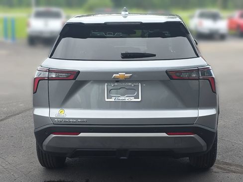 Used 2026 Chevrolet Equinox LT AWD/4WD image 6