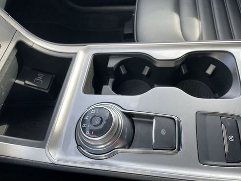 Used 2024 Ford Edge SEL w/ Convenience Package image 19