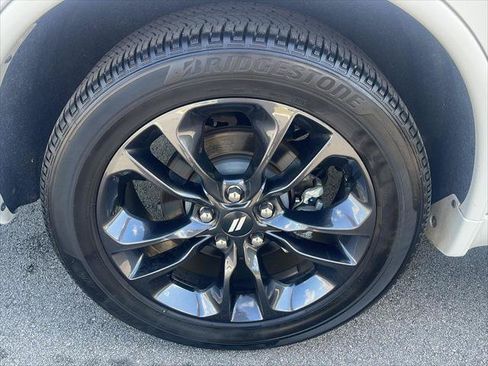 Certified 2025 Dodge Durango R/T w/ Blacktop Package AWD/4WD image 13