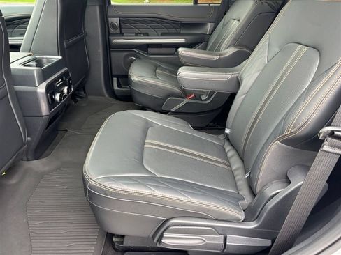 Used 2024 Ford Expedition Platinum AWD/4WD image 15