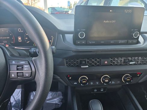 Certified 2023 Honda Accord EX image 14