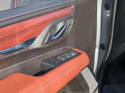 Used 2023 GMC Yukon XL Denali Ultimate image 14