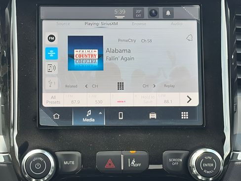 New 2026 RAM 1500 Express AWD/4WD image 19