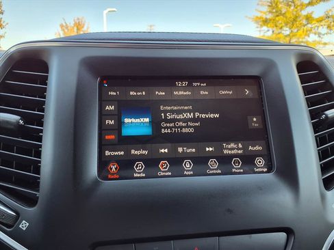 Used 2020 Jeep Cherokee Latitude Plus image 8