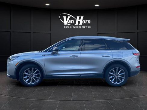 Used 2021 Lincoln Corsair AWD w/ Premium Package image 4
