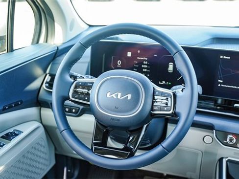 New 2026 Kia Carnival SX image 17