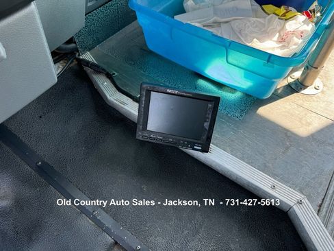 Used 2012 Ford F550 2WD Regular Cab Super Duty w/ Payload Upgrade Pkg image 33