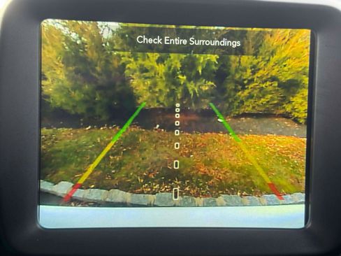 Used 2023 Jeep Renegade Latitude image 24