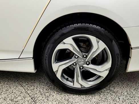 Used 2019 Honda Accord EX image 9