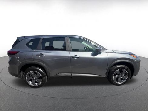 Used 2025 Nissan Rogue SV image 16