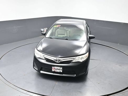 Used 2014 Toyota Camry LE FWD image 38