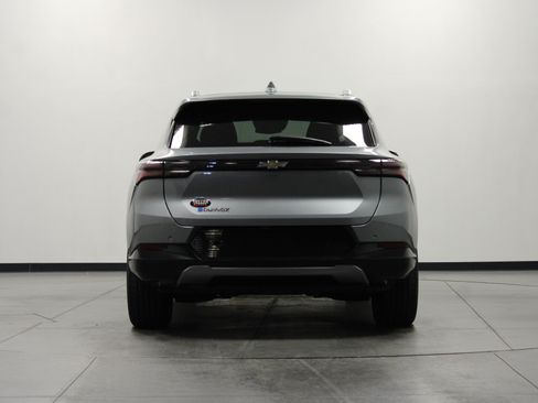 Used 2024 Chevrolet Equinox EV LT FWD image 5
