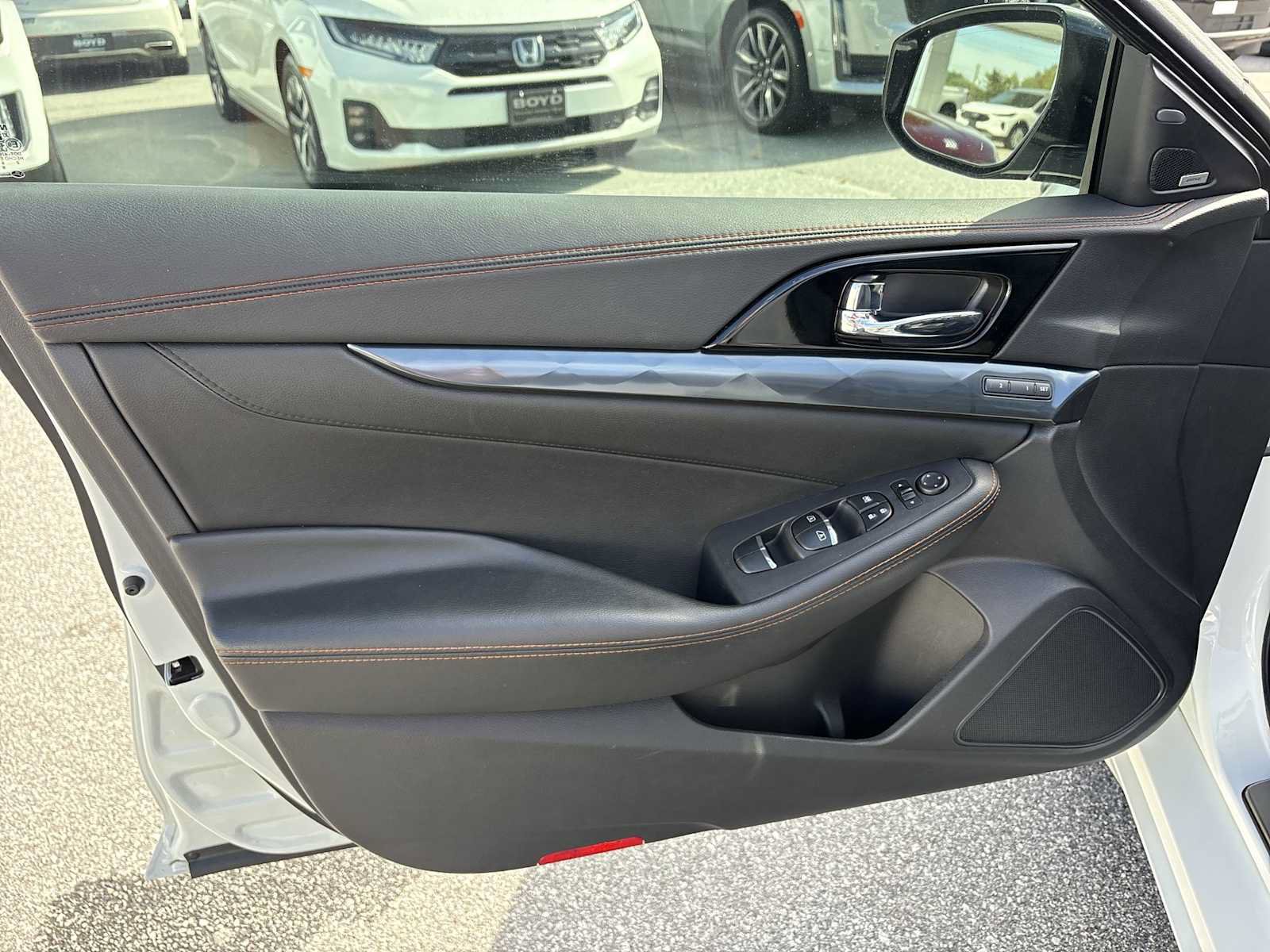 Used 2020 Nissan Maxima SR w/ Illumination Package FWD image 23