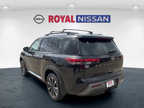 New 2026 Nissan Pathfinder Platinum w/ Cargo Package FWD image 5