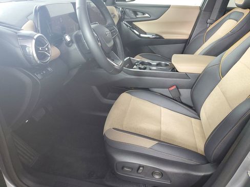 Used 2025 Chevrolet Equinox ACTIV image 11