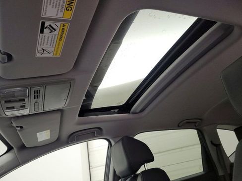 Used 2017 Honda CR-V Touring image 5