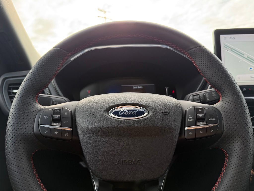 Used 2023 Ford Escape ST-Line w/ Tech Pack #1 FWD image 16