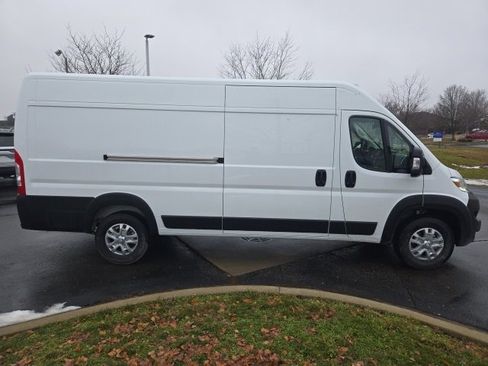 New 2026 RAM ProMaster 3500 w/ Quick Order Package 22G SLT image 4