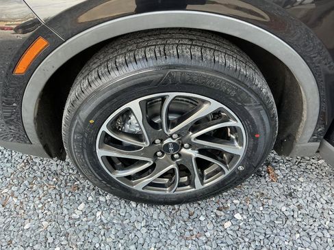 Used 2020 Lincoln Corsair AWD w/ Equipment Group 101A image 26