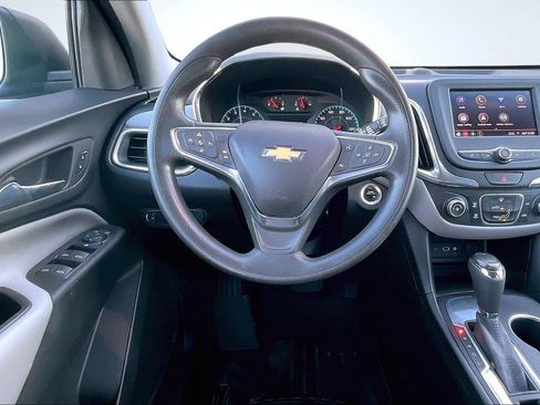 Used 2020 Chevrolet Equinox LS w/ LS Convenience Package image 6