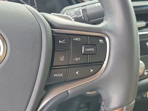 Used 2024 Lexus ES 300h Ultra Luxury w/ Accessory Package (Z2) image 32