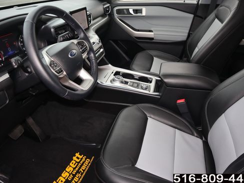 Used 2022 Ford Explorer XLT w/ Equipment Group 202A image 12
