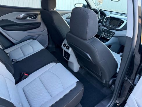 Used 2023 GMC Terrain SLE image 29