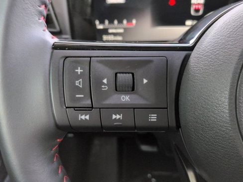 Used 2025 Nissan Kicks SR FWD image 22