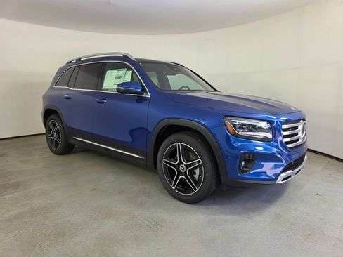 New 2026 Mercedes-Benz GLB 250 image 1