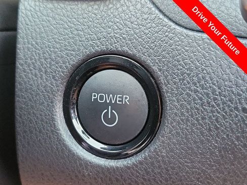 Used 2025 Toyota Camry SE w/ Convenience Package FWD image 9