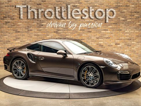 Used 2015 Porsche 911 4 Coupe image 3