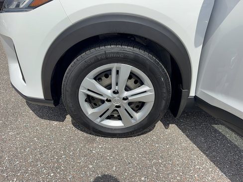 Used 2022 Nissan Kicks S FWD image 32