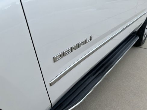 Used 2019 GMC Yukon Denali w/ Enhanced Security Package image 25
