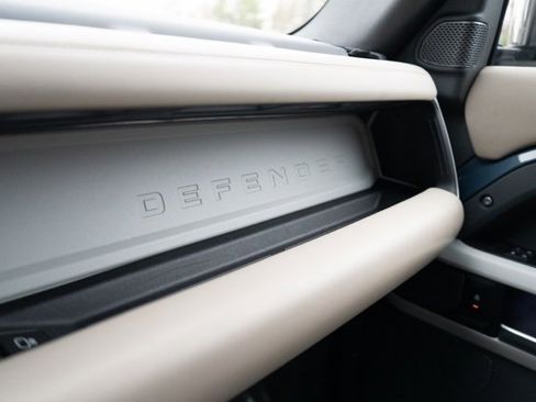 Used 2022 Land Rover Defender 110 X-Dynamic HSE image 20