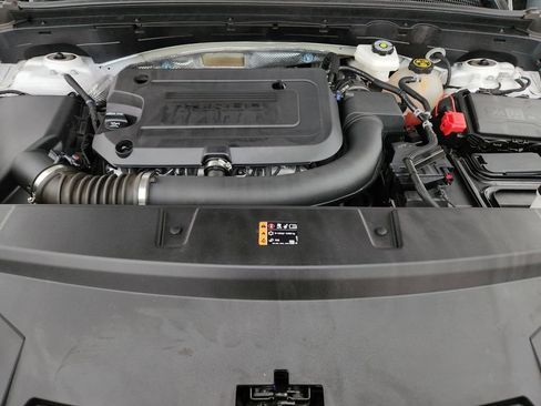 Used 2023 Buick Envision Essence image 35