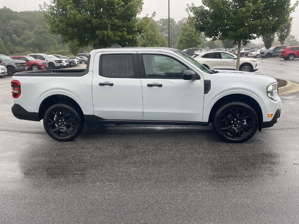 Used 2025 Ford Maverick XLT w/ XLT Luxury Package AWD/4WD image 2