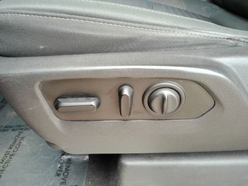 Used 2019 Chevrolet Silverado 1500 LT w/ Texas Edition image 13