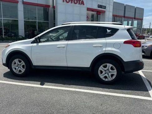 Used 2015 Toyota RAV4 LE AWD/4WD image 1